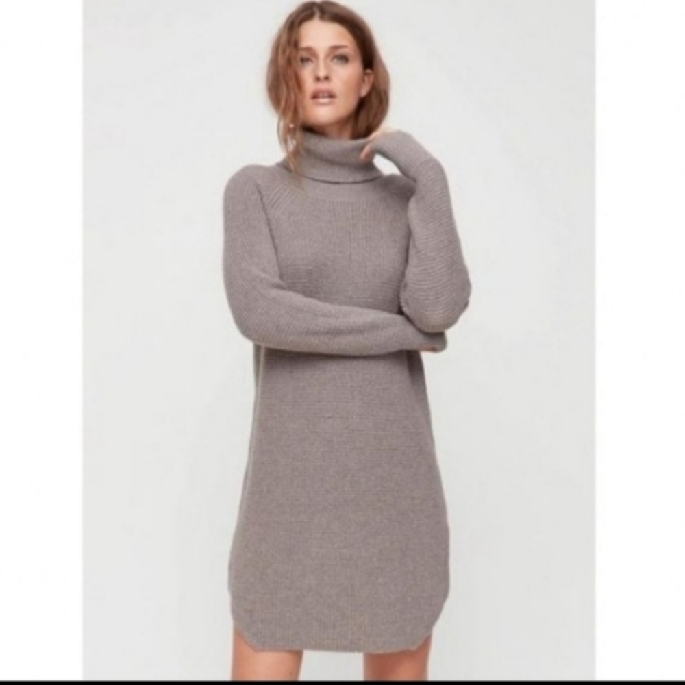 Wilfred Free Aritzia Bianca 100% merino‎ wool sweater dress,XXS